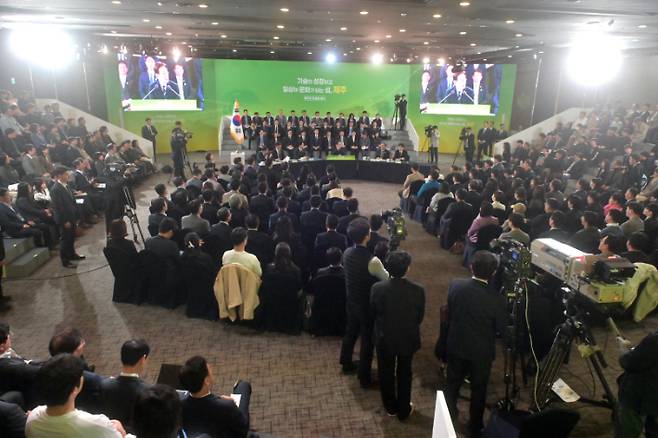 이재명 대통령이 30일 제주 한라대학교 한라컨벤션센터에서 도민 200여명이 참석한 가운데 지역 현안과 민심을 듣는 '타운홀 미팅'을 가졌다. 제주도청 출입기자단 제공