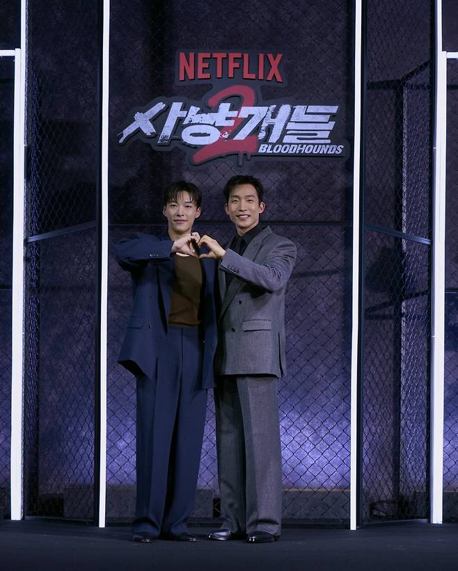 넷플릭스 '사냥개들' 시즌2 배우 우도환, 이상이, 정지훈이 포즈를 취하고 있다 / 사진제공=넷플릭스