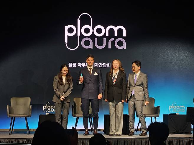 (왼쪽부터)이지원 JTI코리아 CA&C 디렉터, 프레데릭 에스트리포 JTI코리아 마케팅 디렉터, 이리나 리 JTI코리아 사장, 임동훈 JTI코리아 세일즈 디렉터.(문현호 기자 m2h@)