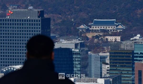 정부가 보유세를 비롯한 부동산 세제 개편 논의를 본격화하면서 부동산 시장에 긴장감이 감돌고 있다. 전문가들은 보유세 강화 필요성에 대해서는 대체로 공감하면서도, 임차인 부담 방지 완화책 등 대책 마련이 필요하다고 지적하고 있다./사진=미디어펜 김상문 기자