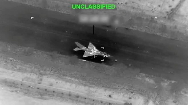 30일(현지시간) 미 중부사령부가 공개한 이란 전투기. 촬영 장소는 확인되지 않았다. (사진=로이터)