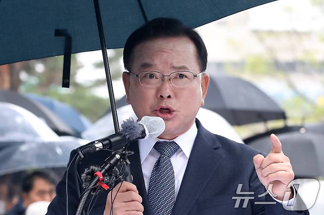 김부겸 전 국무총리가 30일 오후 대구 중구 2·28기념중앙공원에서 6·3지방선거 대구시장 출마를 선언하고 있다. 2026.3.30 ⓒ 뉴스1 공정식 기자