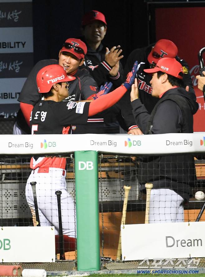 31일 잠실구장에서 열린 LG와 KIA의 경기. 2회초 2사 2루 KIA 김도영이 투런포를 날린 뒤 환호하고 있다. 잠실=박재만 기자 pjm@sportschosun.com/2026.03.31/