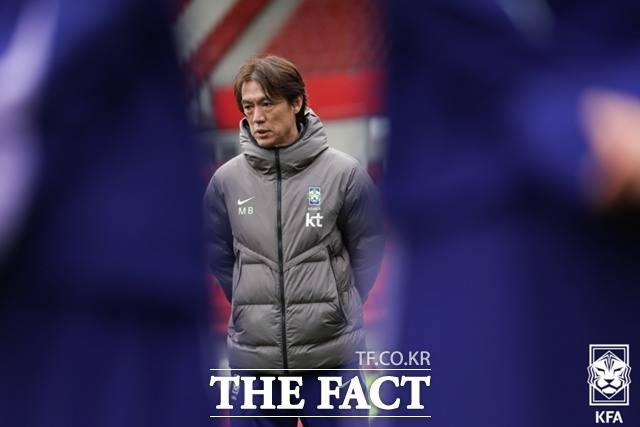 오스트리아전에 손흥민 이강인 이재성 출격을 예고한 홍명보 감독./빈=KFA