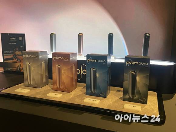 신제품 '플룸 아우라' 4종. [사진=정승필 기자]