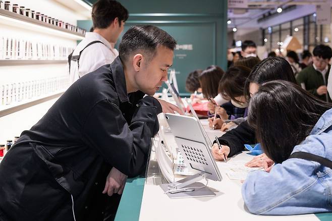 한국파이롯트 대표이자 가수 김진표. [사진 한국파이롯트]