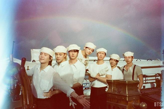 그룹 방탄소년단(BTS) ‘스윔’. 사진 빅히트뮤직