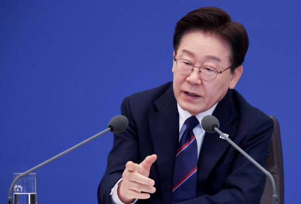 이재명 대통령이 31일 청와대에서 열린 국무회의에서 발언하고 있다. 2026.3.31 연합뉴스