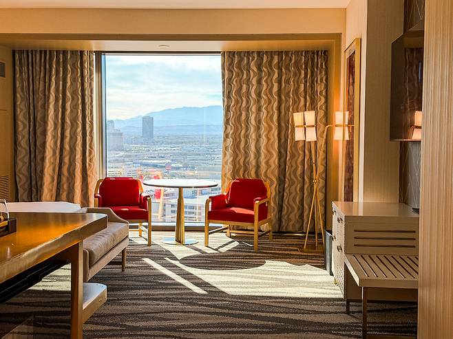 리조트 월드 라스베이거스 콘래드 객실 내부 / 사진=권효정 여행+ 기자