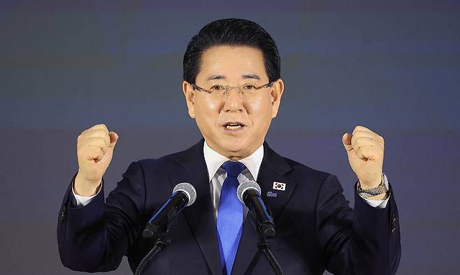 광주 동구 조선대학교에서 열린 더불어민주당 전남광주특별시장 후보 선출을 위한 권역별 정책배심원 토론회에서 김영록 경선 후보가 발언하고 있다. 연합뉴스