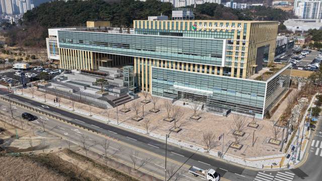 1일 개관식을 갖고 본격적인 운영에 들어간 양산시 복지 허브타운 전경. 양산시 제공