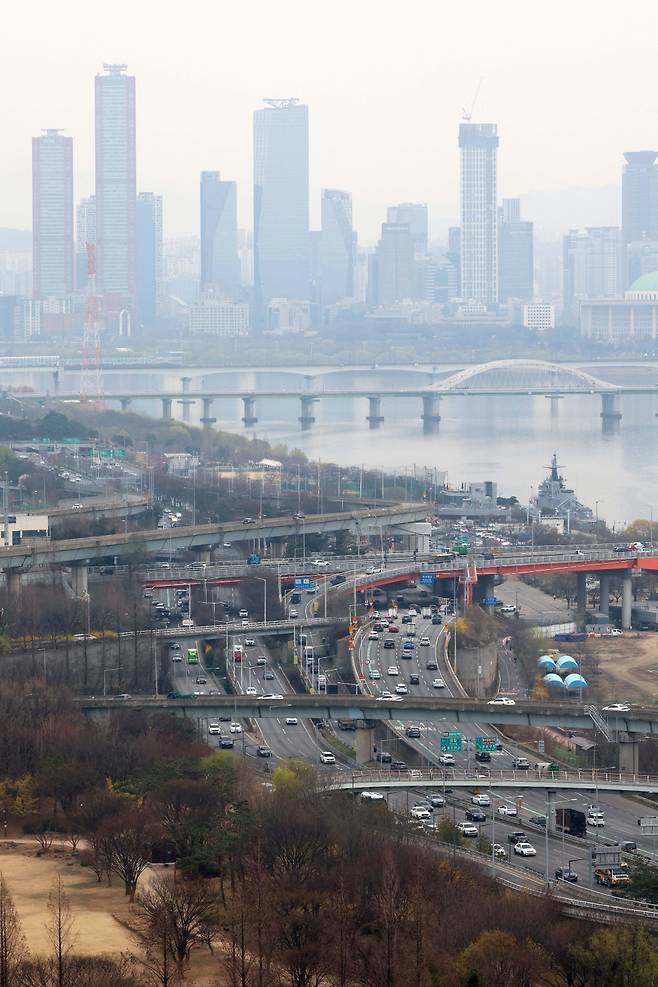 30일 서울 마포구 성산대교 북단 일대. 신태현 기자 holjjak@(이투데이DB)