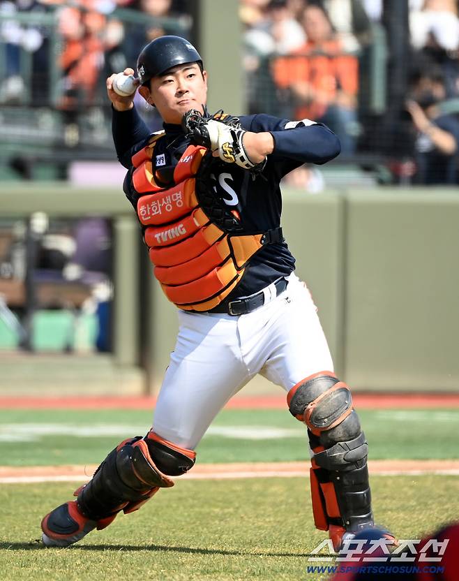 21일 부산 사직야구장에서 열린 한화와 롯데의 시범경기. 수비를 펼치는 한화 포수 허인서. 부산=허상욱 기자wook@sportschosun.com/2026.03.21/