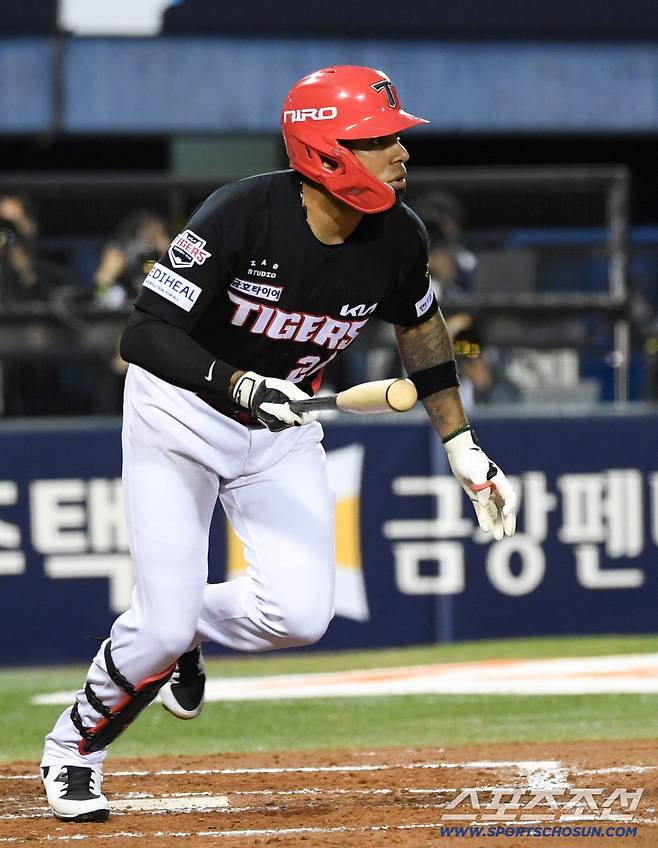 31일 잠실구장에서 열린 LG와 KIA의 경기. 2회초 2사 1,3루 KIA 카스트로가 안타를 날리고 있다. 잠실=박재만 기자 pjm@sportschosun.com/2026.03.31/