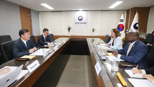 김종철 방미통위원장, 구글 본사 임원진 접견 [방송미디어통신위원회 제공]