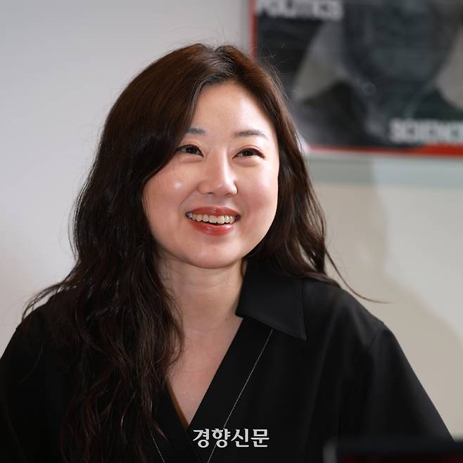 DMZ 페스티벌을 기획한 김미소 총감독이 20일 서울 중구 사무실에서 경향신문과 인터뷰 하고 있다.정지윤 선임기자