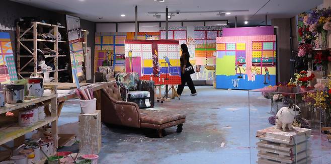 Damien Hirst's London studio, recreated at the MMCA [NEWS1]