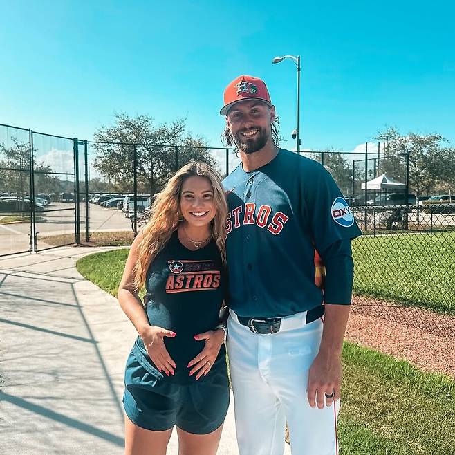▲ 휴스턴 애스트로스 우완투수 라이언 와이스(오른쪽)와 그의 아내 헤일리 브룩 ⓒ헤일리 브룩 SNS
