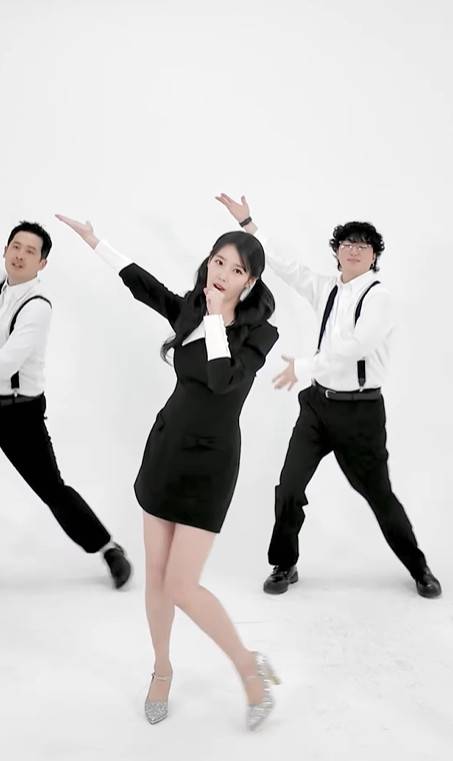 ▲ 아이유. 출처ㅣ아이유 공식 인스타그램