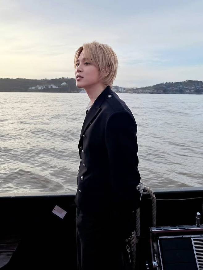 방탄소년단 지민, 에릭 왕자 실사판..'女心 홀릭'