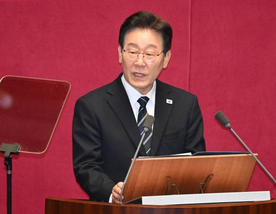 이재명 대통령이 2일 국회에서 2026 추가경정예산안 시정연설을 하고 있다. (사진=연합뉴스)