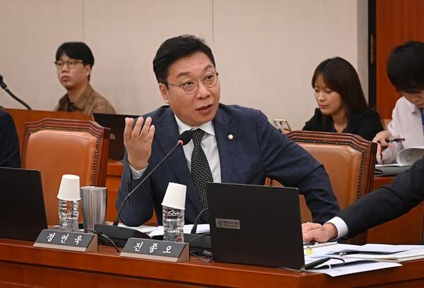 지난달 31일 정연욱 국회의원(국민의힘, 부산 수영구)이 대표발의한 '이스포츠(전자스포츠) 진흥에 관한 법률 일부개정법률안'이 국회 본회의를 통과했다. (정연욱 의원) /사진=정연욱국회의원실