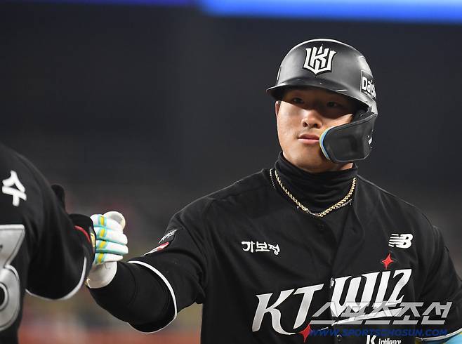 2일 대전 한화생명볼파크에서 열린 한화와 KT의 경기. 6회 1타점 적시타 날린 KT 안현민. 대전=송정헌 기자songs@sportschosun.com/2026.04.02/