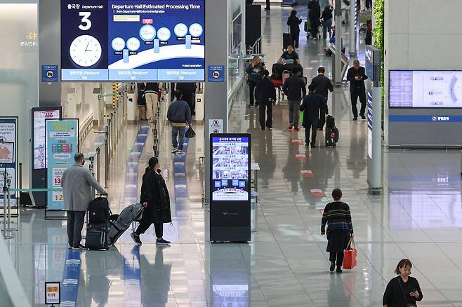 1일 인천국제공항 제1여객터미널 출국장이 비교적 한적한 모습을 보이고 있다. [인천공항=뉴시스]