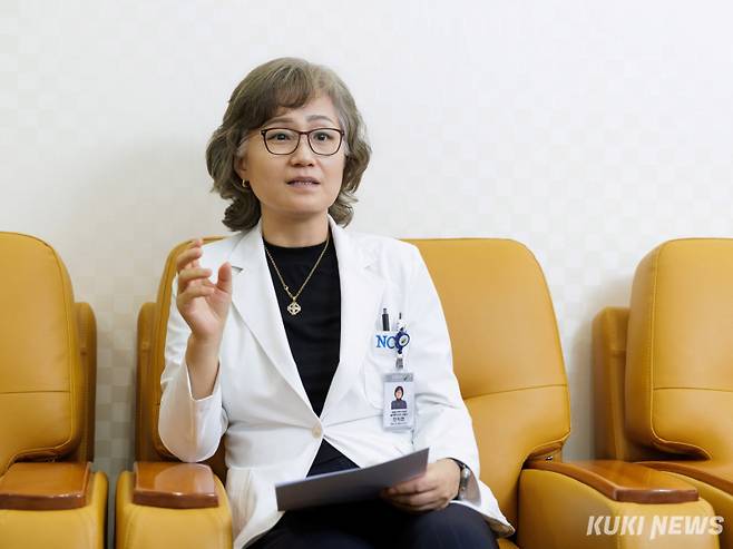 한지연 국립암센터 혈액종양내과 교수가 쿠키뉴스와 인터뷰 하고 있다. 신대현 기자