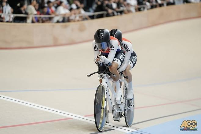 2026 아시아트랙선수권대회에 출전한 장애인사이클 국가대표팀 / 사진=대한장애인사이클연맹