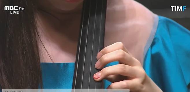 지난해 윤이상국제음악콩쿠르 결선 무대에서의 이재리 [유튜브 생중계 캡처]