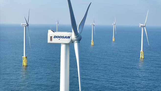 제주한림해상풍력 발전기들이 가동되고 있다.[연합]