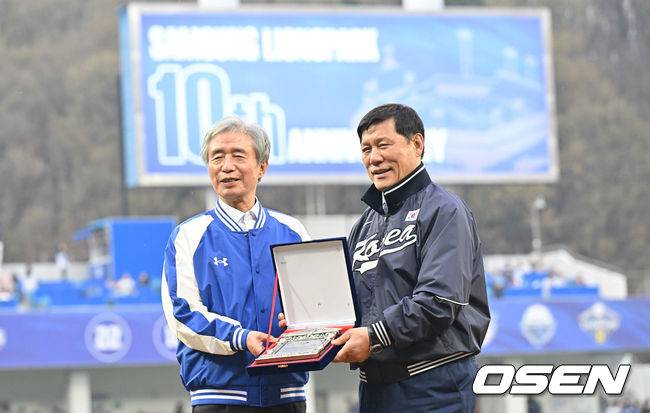 [OSEN=대구, 이석우 기자] 1일 대구삼성라이온즈파크에서 2026 신한 SOL KBO 리그 삼성 라이온즈와 두산 베어스의 경기가 열린다. 홈팀 삼성은 양창섭이, 방문팀 두산은 최승용이 선발 출전한다. 삼성 라이온즈 선발 투수 역투하고 있다. 2026.04.01 / foto0307@osen.co.kr