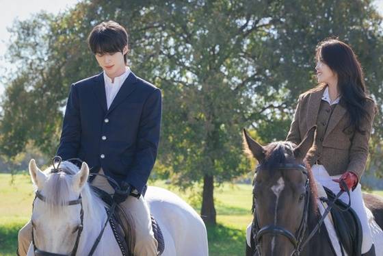 변우석, 아이유/사진=MBC