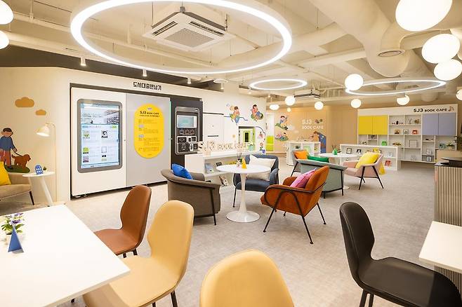 '신정3 북카페' 내부 [양천구 제공. 재판매 및 DB 금지]