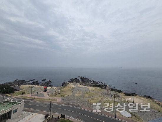 ▲ 간절곶등대 꼭대기에서 바라본 간절곶공원 전경,