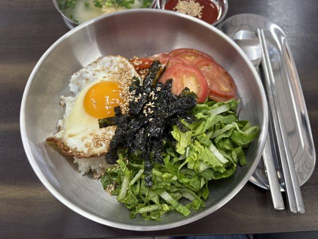 김창욱 씨가 개발한 토마토 비빔밥. 김준현 기자 joon@