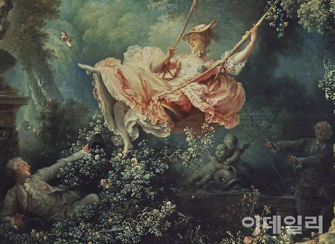 장 오노레 프라고나르의 ‘그네’(1767) 디테일. 그네 타는 여인과 허공으로 날아간 신발 한 짝, 슬쩍 보이는 여인의 속옷에 신이 난 젊은 사내, 그네 끈을 붙들고 있는 여인의 남편이 한눈에 들어온다.