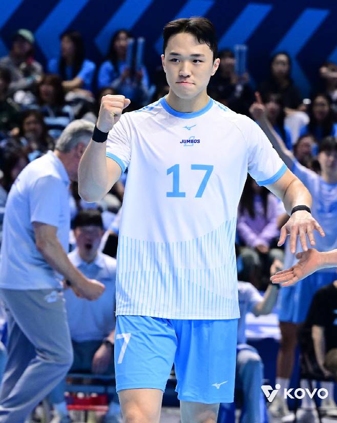 주먹을 불끈 쥐는 대한항공 임동혁.사진=KOVO