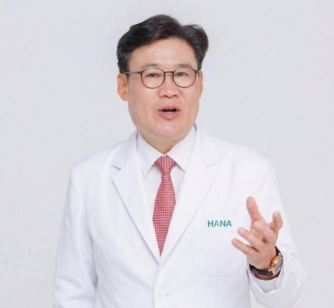 하나이비인후과병원 이상덕 병원장은 "후배 의사들을 파트너로 키워 100년, 200년 지속되는 병원을 만들겠다"고 말했다. 사진=하나이비인후과병원