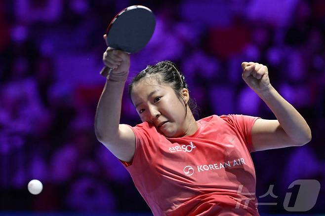 신유빈이 2026 ITTF 월드컵 여자 단식 8강에 진출했다. ⓒ 신화=뉴스1