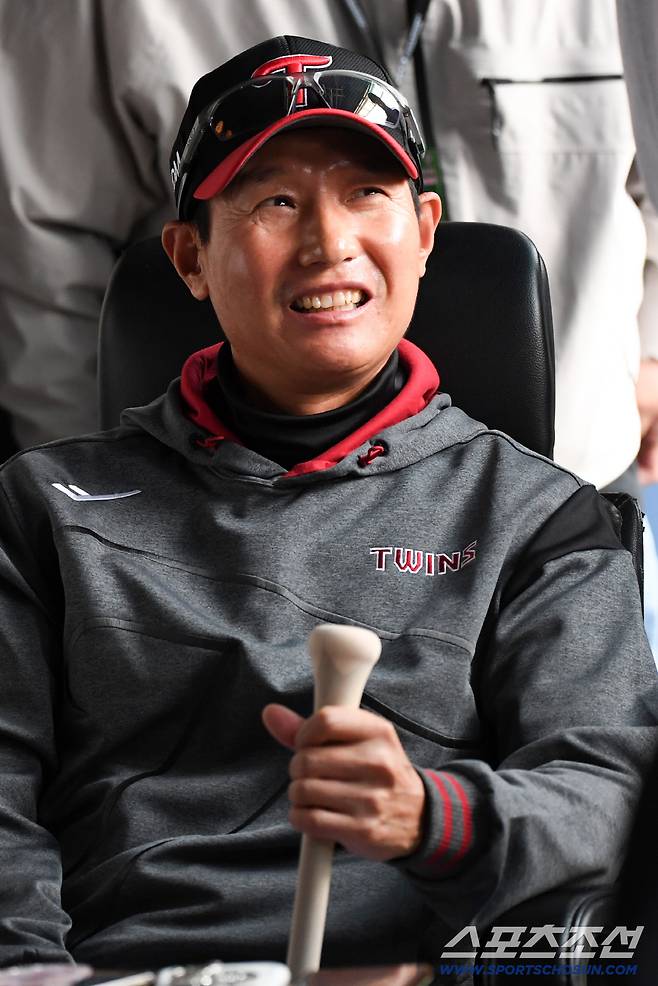 31일 잠실구장에서 열린 LG와 KIA의 경기. LG 염경엽 감독이 인터뷰를 하고 있다. 잠실=박재만 기자 pjm@sportschosun.com/2026.03.31/