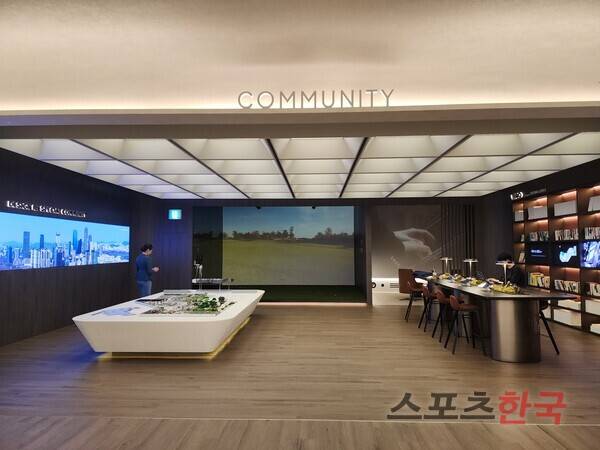 견본주택 내 커뮤니티 시설 안내 부스 ⓒ홍여정 기자