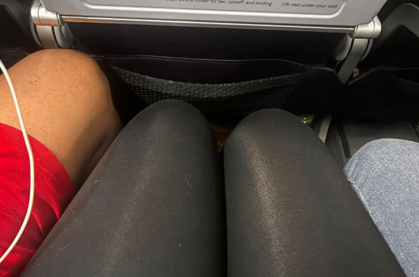 nadia holliday 스레드