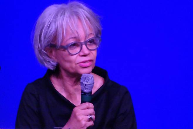 퍼트리샤 윌리엄스 교수가 2018년 자신이 칼럼을 연재하던 미국 시사주간 ‘네이션’의 독자들과 대화하고 있다. 위키미디어 코먼스