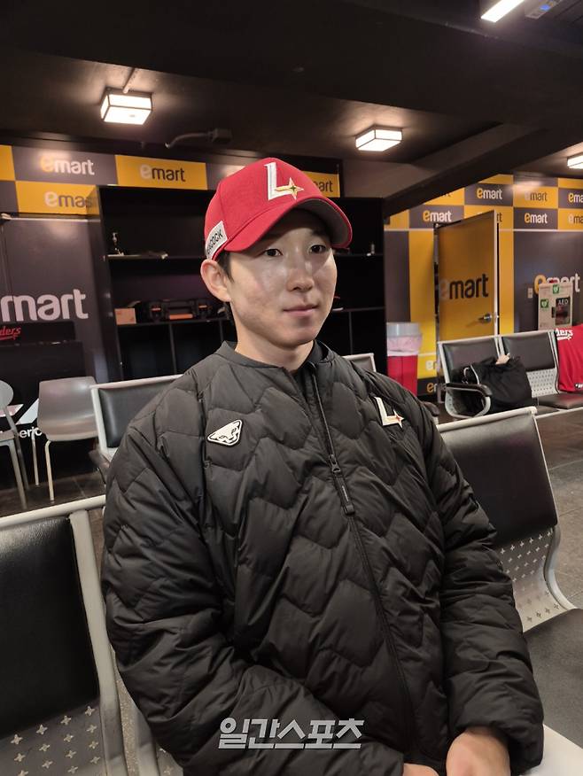 2일 인천 키움전을 마친 뒤 취재진과 인터뷰하는 SSG 박성한. 인천=배중현 기자