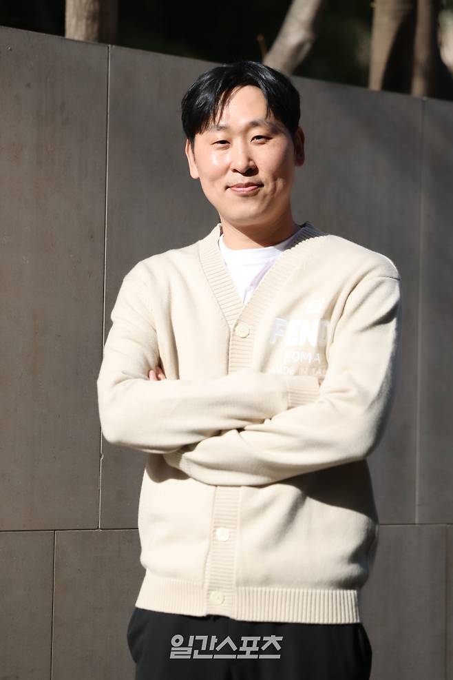 예능에서 활발하게 활동하는 전 야구선수 윤석민이 19일 오후 서울 강남구 청담동에서 진행된 일간스포츠와의 인터뷰에 앞서 포즈를 취하고 있다.서병수 기자 qudtn@edaily.co.kr /2026.03.19/