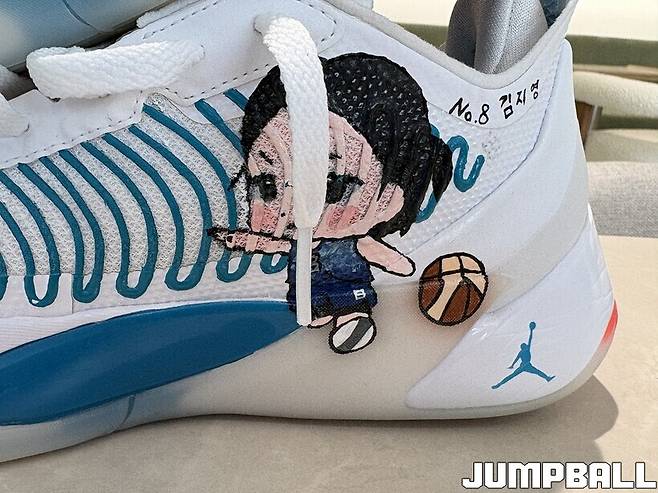 ▲김지영의 애착 농구화 속 일러스트.