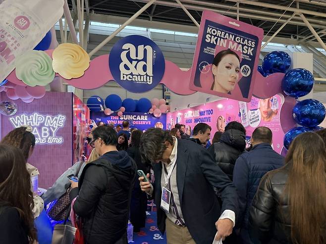 오스트리아 브랜드가 K뷰티로 홍보하는 모습. (사진=최수진 기자)