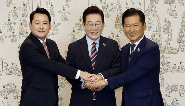 왼쪽부터 순서대로 국민의힘 장동혁 대표, 이재명 대통령, 더불어민주당 정청래 대표. 연합뉴스